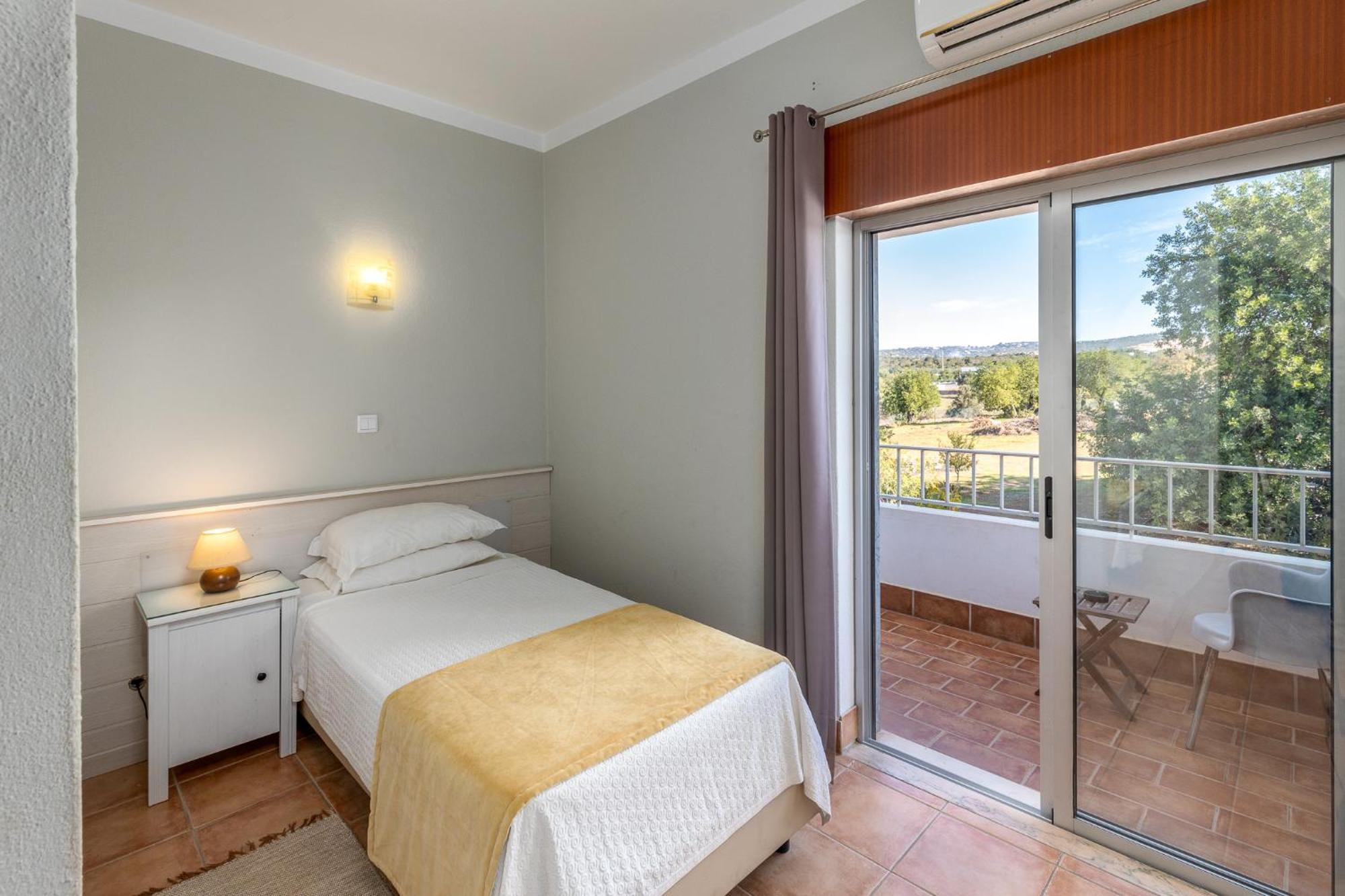 Guest House Oliveira Boliqueime Esterno foto